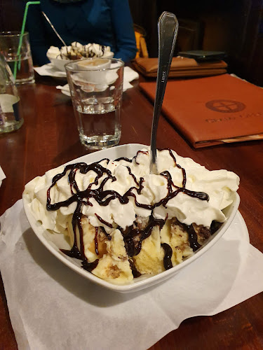 Cyrano - Gastronomie și ospitalitate