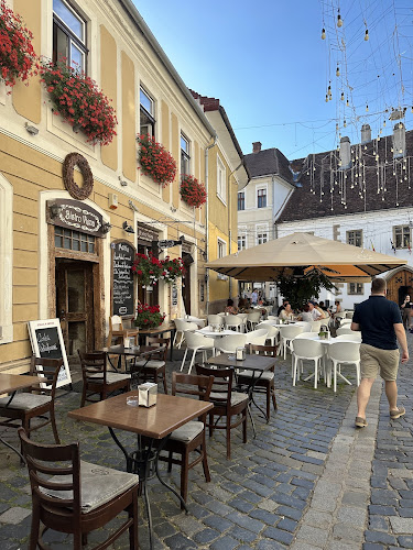 Bistro Viena, Strada Matei Corvin 3, Cluj-Napoca 400394