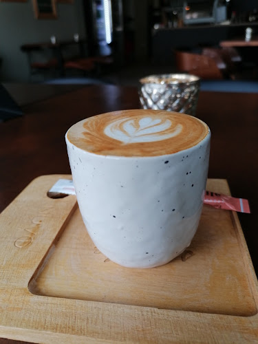 Opinii despre NUVO Cafe în Bistrița - Gastronomie și ospitalitate