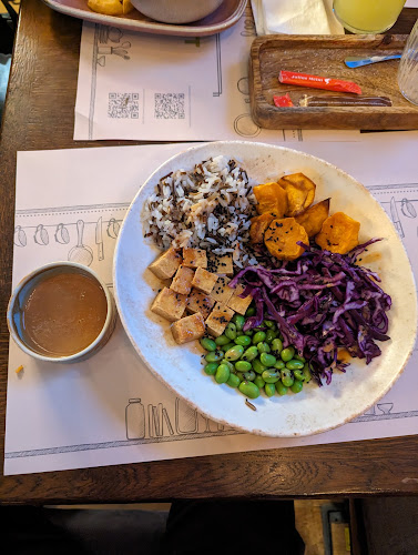 Strada Eugeniu Carada 12, Craiova 200290