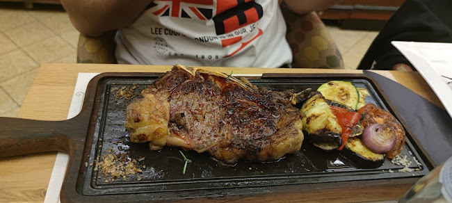 Piața George Enescu 16, Brașov 500031