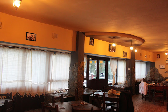 Opinii despre Restaurant Cocktail în Botoșani - Gastronomie și ospitalitate