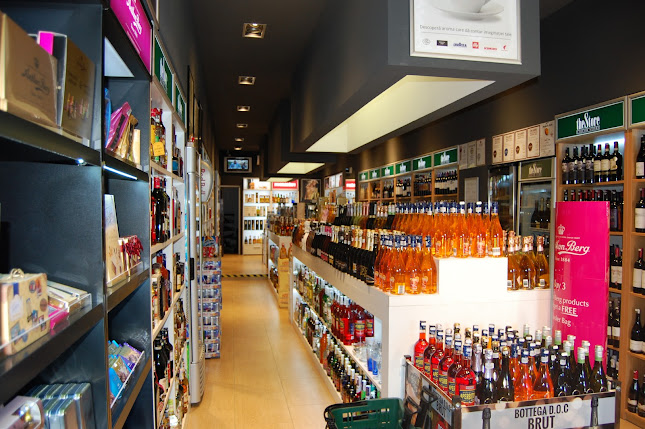 Comentarii opinii despre The Store Arad