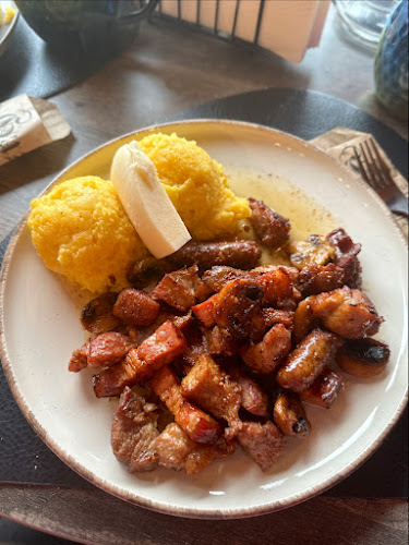 Bistro Pufești - Gastronomie și ospitalitate
