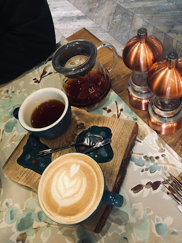 Bujole - Gastronomie și ospitalitate