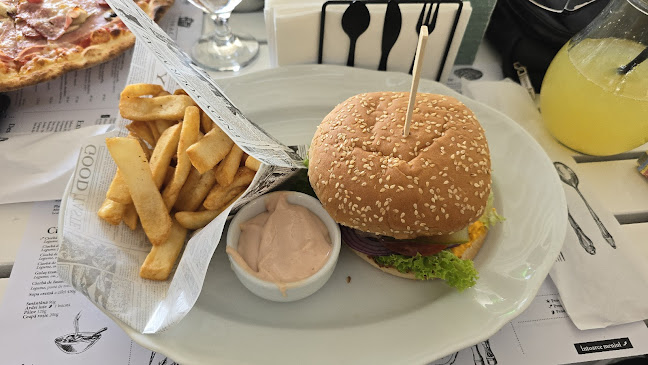 Comentarii opinii despre La Conac