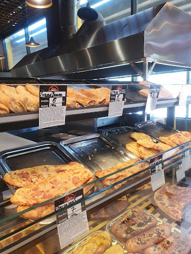 Opinii despre Cuptor de Pâine cu Lemne în București - Gastronomie și ospitalitate