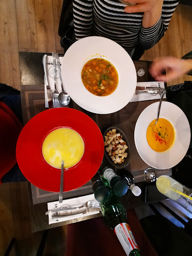 Opinii despre LA CONAC în Curtea de Argeș - Gastronomie și ospitalitate