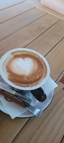 Opinii despre Royal 60 în Oșorhei - Gastronomie și ospitalitate