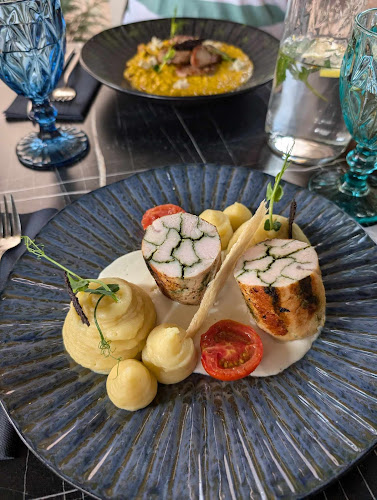 Opinii despre Toujours în Iași - Gastronomie și ospitalitate