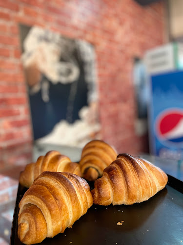 Opinii despre Brutărie La Brâncoveanu Patiserie în Timișoara - Gastronomie și ospitalitate