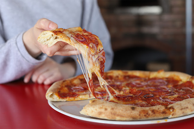 Opinii despre One Minute Pizza în Bragadiru - Gastronomie și ospitalitate