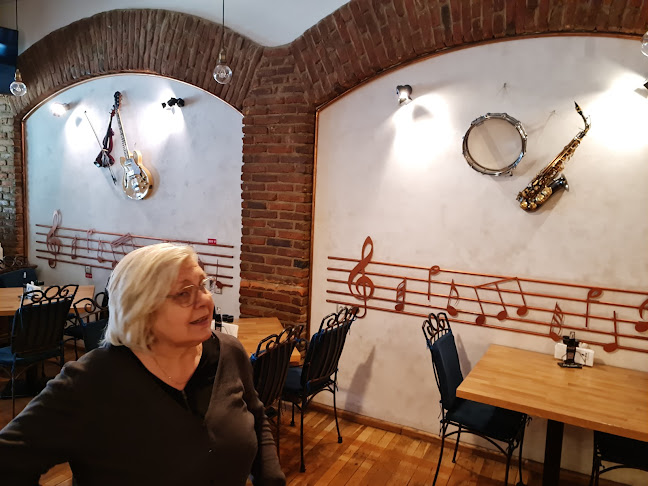 Strada Alexandru Ioan Cuza 30, Târgoviște 130007