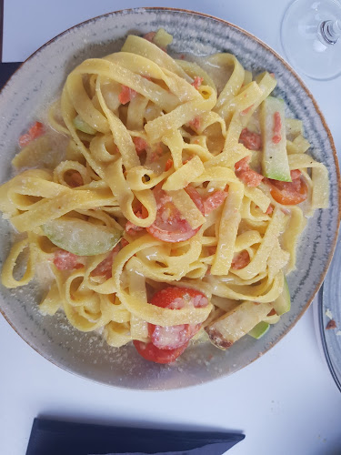 Opinii despre Pardon Cafe Bistro în Sibiu - Gastronomie și ospitalitate