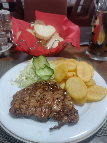 Opinii despre La Ratoiu în Brazii de Sus - Gastronomie și ospitalitate