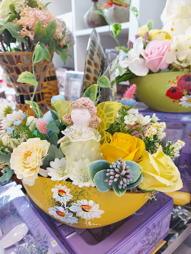 KATYA FLORARIE SI CADOURI FOCSANI, PIATA UNIRIII - Focșani