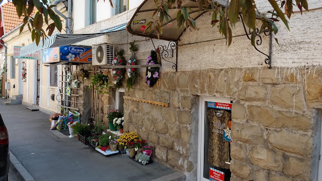 Număuită virágüzlet - Gastronomie și ospitalitate