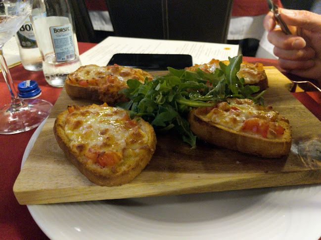 Opinii despre La Teo Restaurant în Târgu Mureș - Gastronomie și ospitalitate