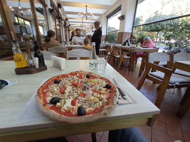 La Pergola - Gastronomie și ospitalitate