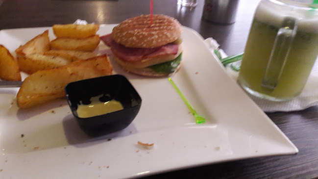 Comentarii opinii despre AXA Caffe