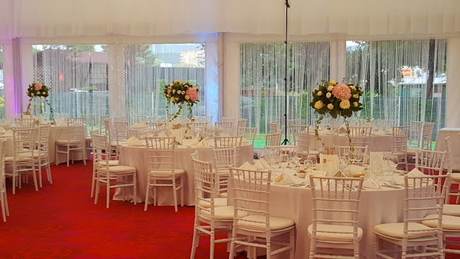 Comentarii opinii despre LUXURY by the lake