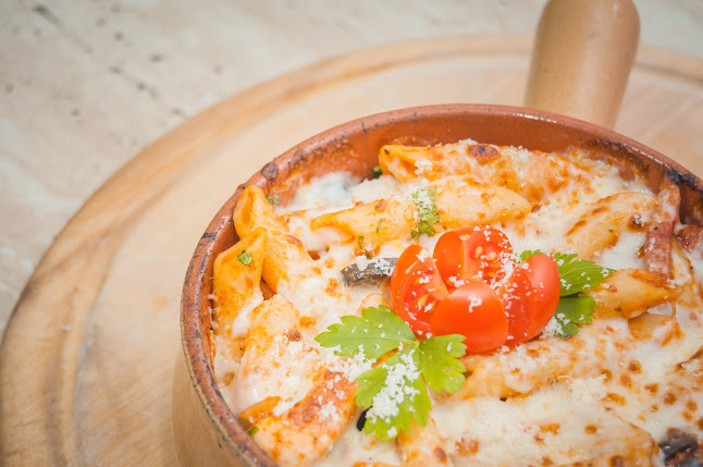 Comentarii opinii despre Pizza Royal & TulceaFood