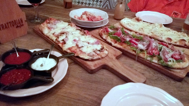 Strada Apollonia Hirscher 12, Brașov 500015