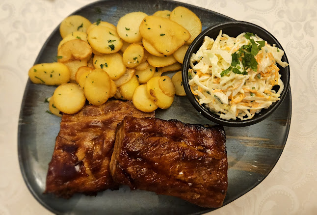 Opinii despre Rediu Hotel & Restaurant în Botoșani - Gastronomie și ospitalitate