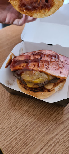 Opinii despre Black Box în Cluj-Napoca - Gastronomie și ospitalitate