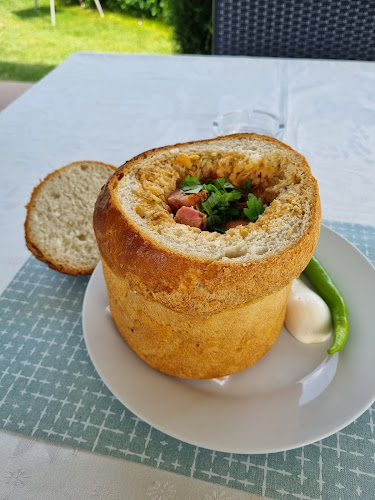 Restaurant Hanul lui Ureche