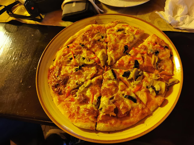 Opinii despre Restaurant Carol în Drobeta-Turnu Severin - Gastronomie și ospitalitate