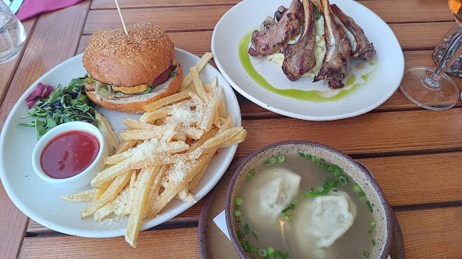 Hochmeister delikat'essen - Gastronomie și ospitalitate