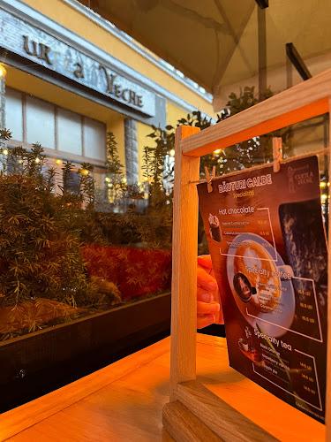 Bulevardul Revoluției 85, Arad