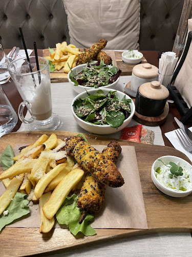 NEST Hotel & Restaurant - Gastronomie și ospitalitate