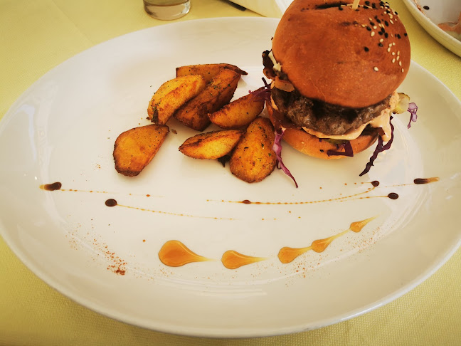 Strada Apollonia Hirscher 2, Brașov 500025