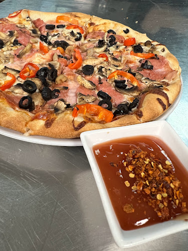 Blue Hours - Gastronomie și ospitalitate