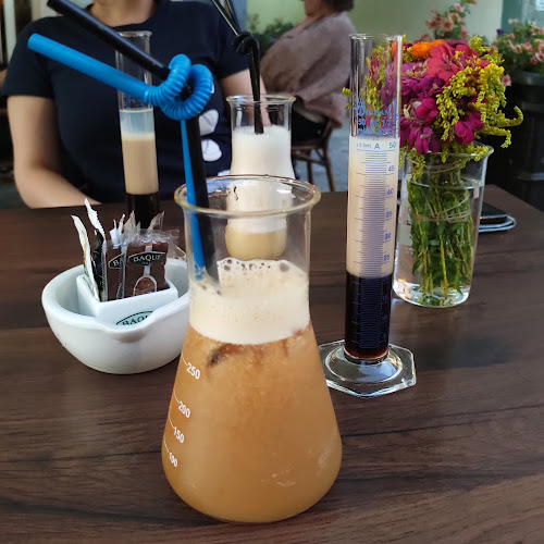 Comentarii opinii despre Viva la Vida Bistro-Hostel