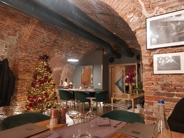 Calea Republicii 33, Oradea