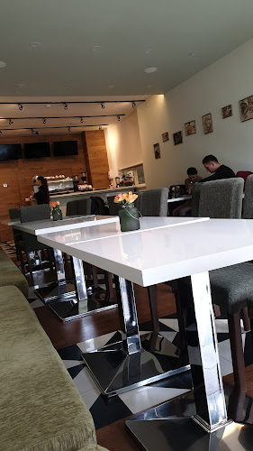 Bulevardul Revoluției 84, Arad 310025