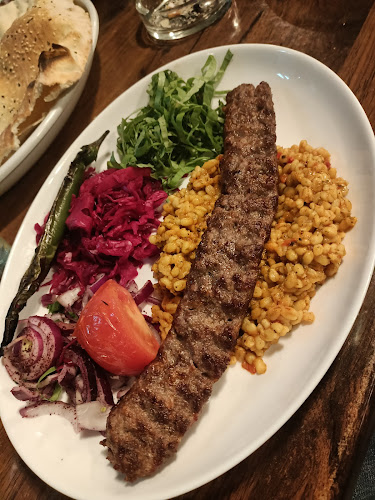 Zaza - Gastronomie și ospitalitate