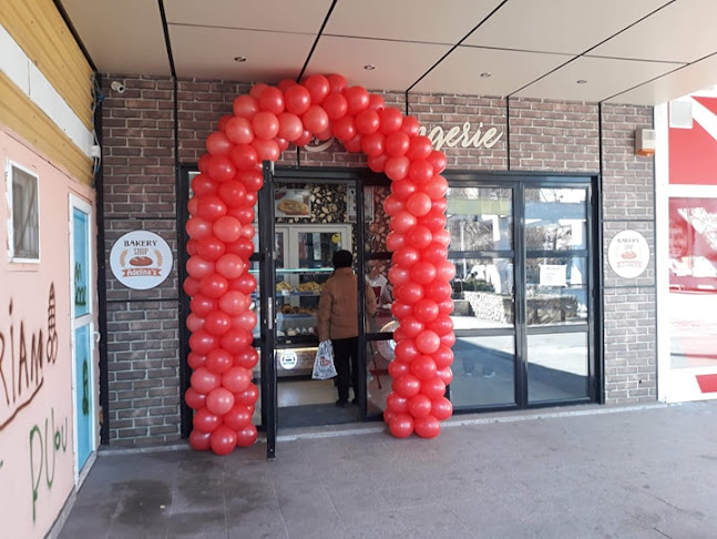 Opinii despre Adelina's Bakery în Craiova - Gastronomie și ospitalitate