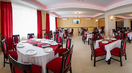 Pensiune - Restaurant - Pizzerie 2 Pauni