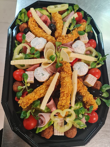 Opinii despre Blue Hours în Alba Iulia - Gastronomie și ospitalitate