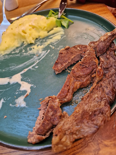 Casuta cu Nuci - Gastronomie și ospitalitate