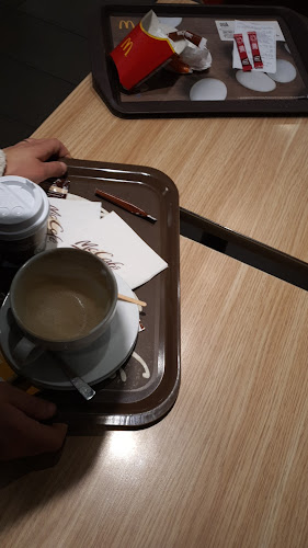 McDonald's - Gastronomie și ospitalitate