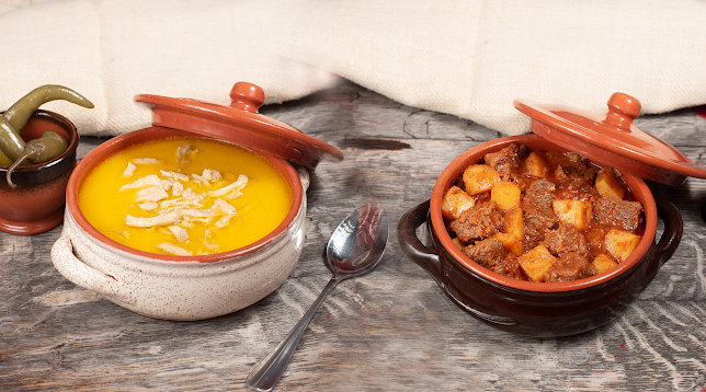 Moromete - Ciorbă De Burtă și Gulaș, atât!