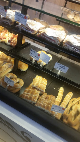 Opinii despre Burek - Brutarie Patiserie în Galați - Gastronomie și ospitalitate