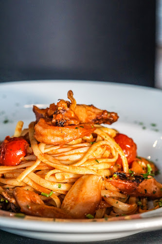 Opinii despre Camarote în Constanța - Gastronomie și ospitalitate