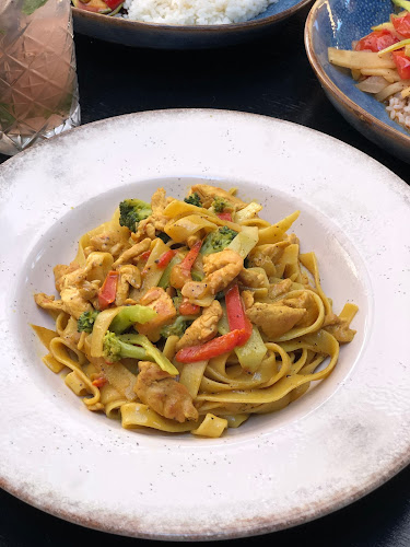 Manila - Gastronomie și ospitalitate