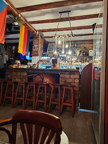 Old Bridge Pub - Gastronomie și ospitalitate